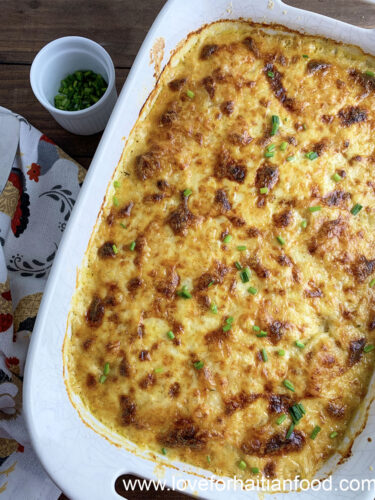 Pomdete Au Gratin (Scalloped Potatoes)